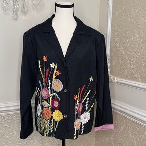 Elegant Black Blazer with Floral Embroidery